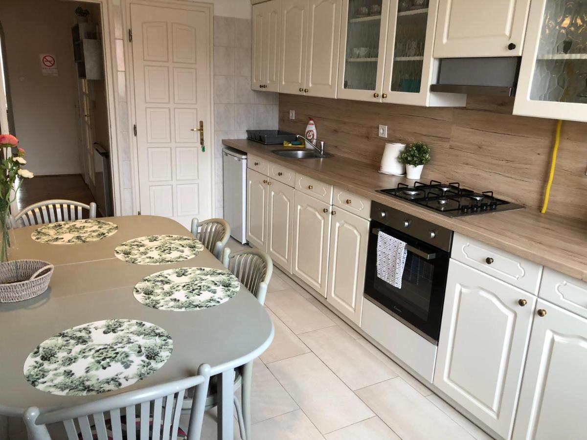 Apartamento Szeged Gyoengye Exterior foto