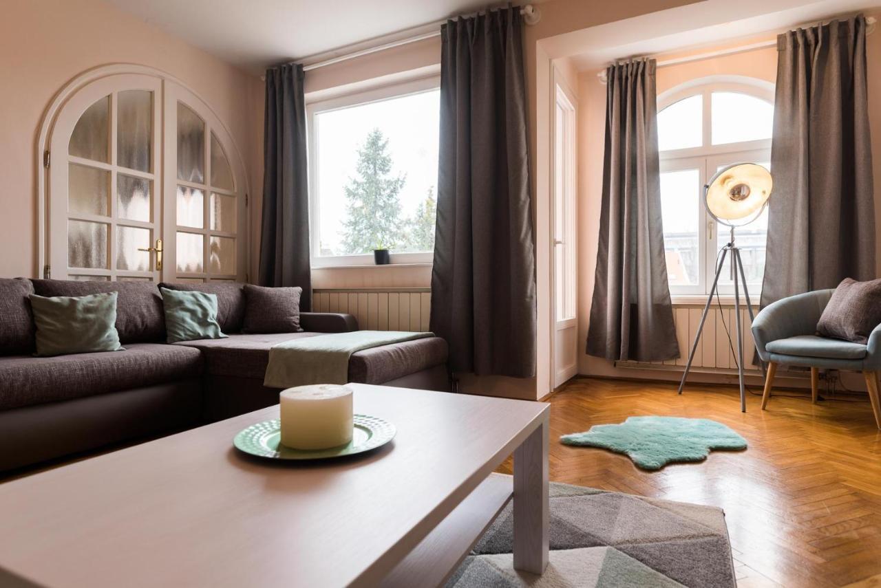 Apartamento Szeged Gyoengye Exterior foto