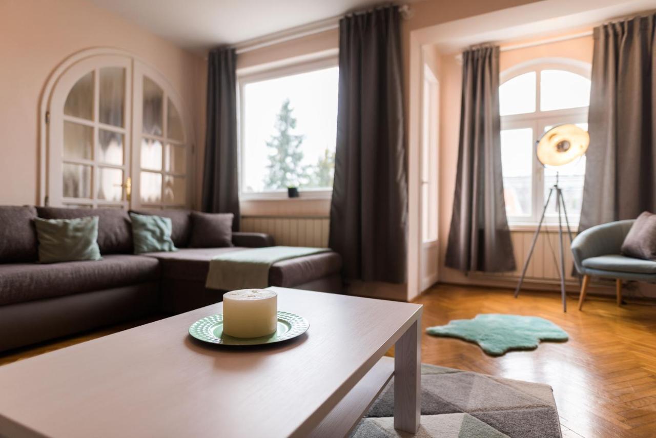 Apartamento Szeged Gyoengye Exterior foto